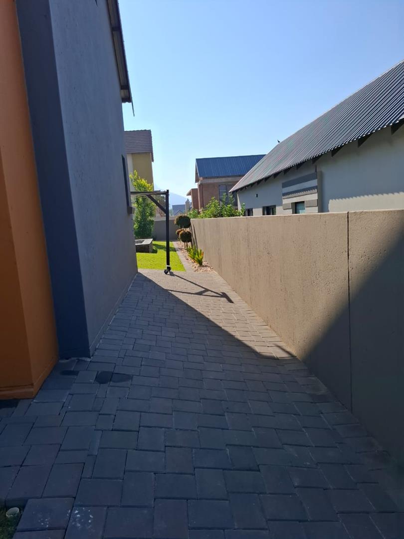 4 Bedroom Property for Sale in Leloko North West